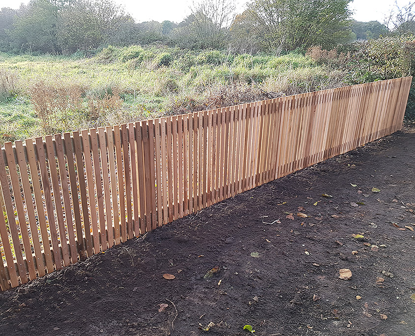 cedar pale vertical fencing 01 tatton fencing cedar pale vertical fencing 01 tatton fencing