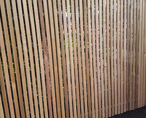 cedar pale vertical fencing 02 tatton fencing cedar pale vertical fencing 02 tatton fencing