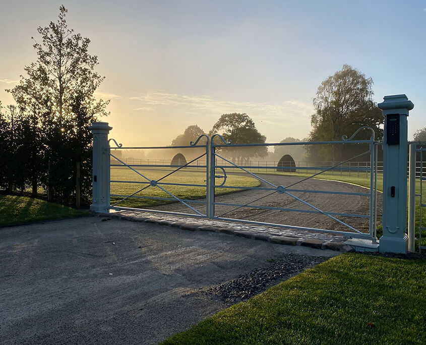estate entrance gates 001 tatton fencing estate entrance gates