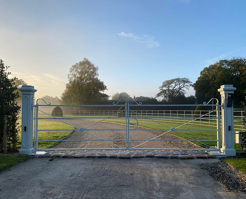 estate entrance gates 002 tatton fencing estate entrance gates