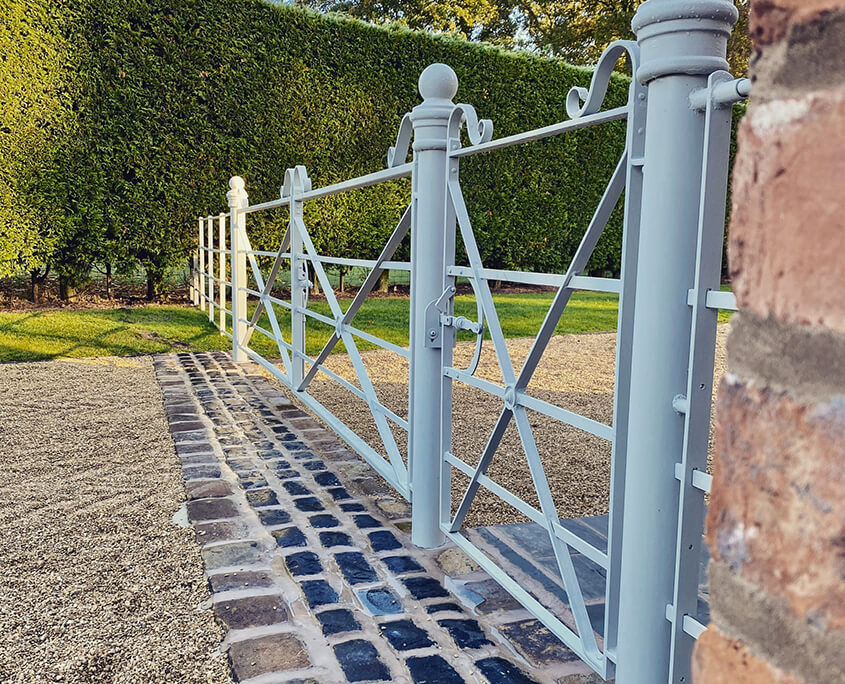 estate entrance gates 0080 tatton fencing estate entrance gates