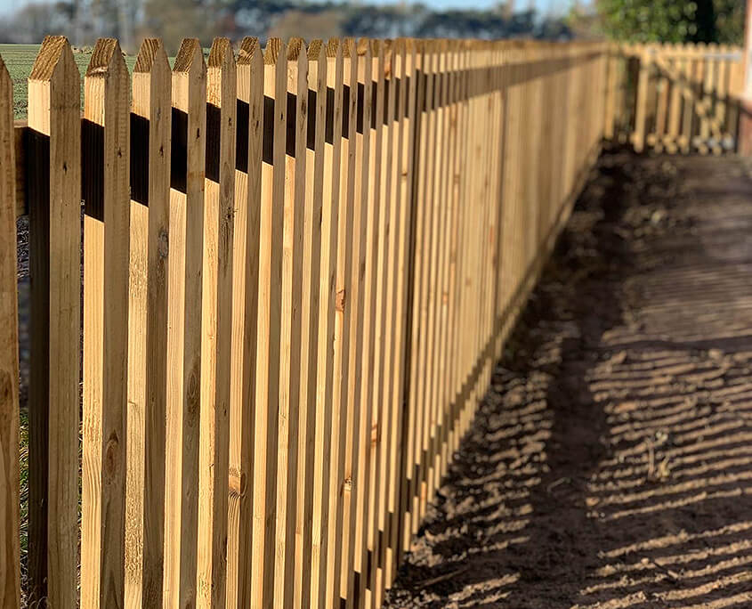 Picket fencing