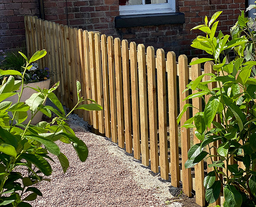 Picket fencing