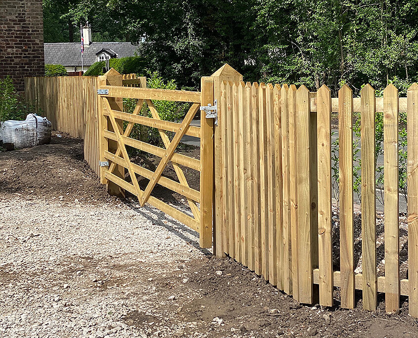 Picket fencing