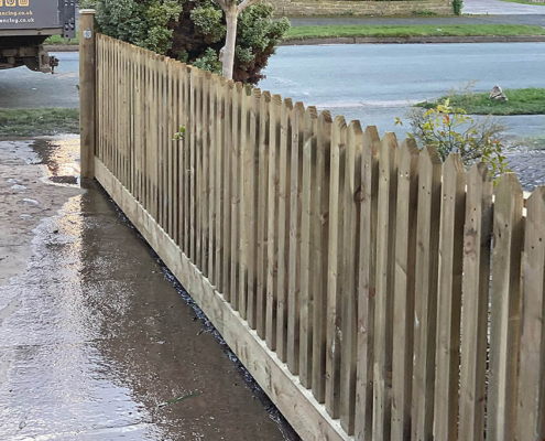 Picket fencing
