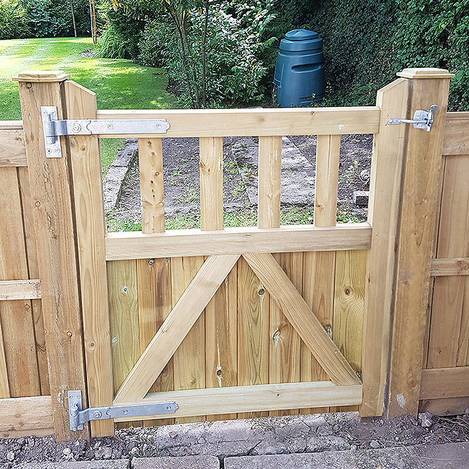 small side gate 04 tatton fencing small side gate 04 tatton fencing