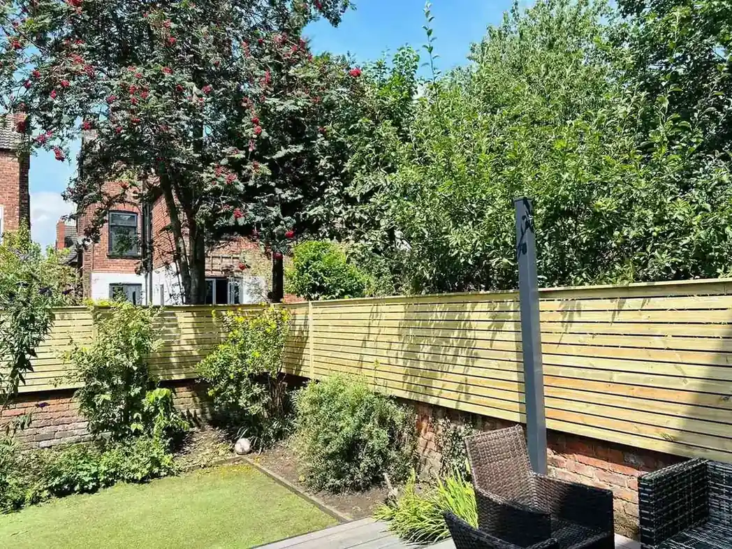Venetian fencing installation by Tatton Fencing