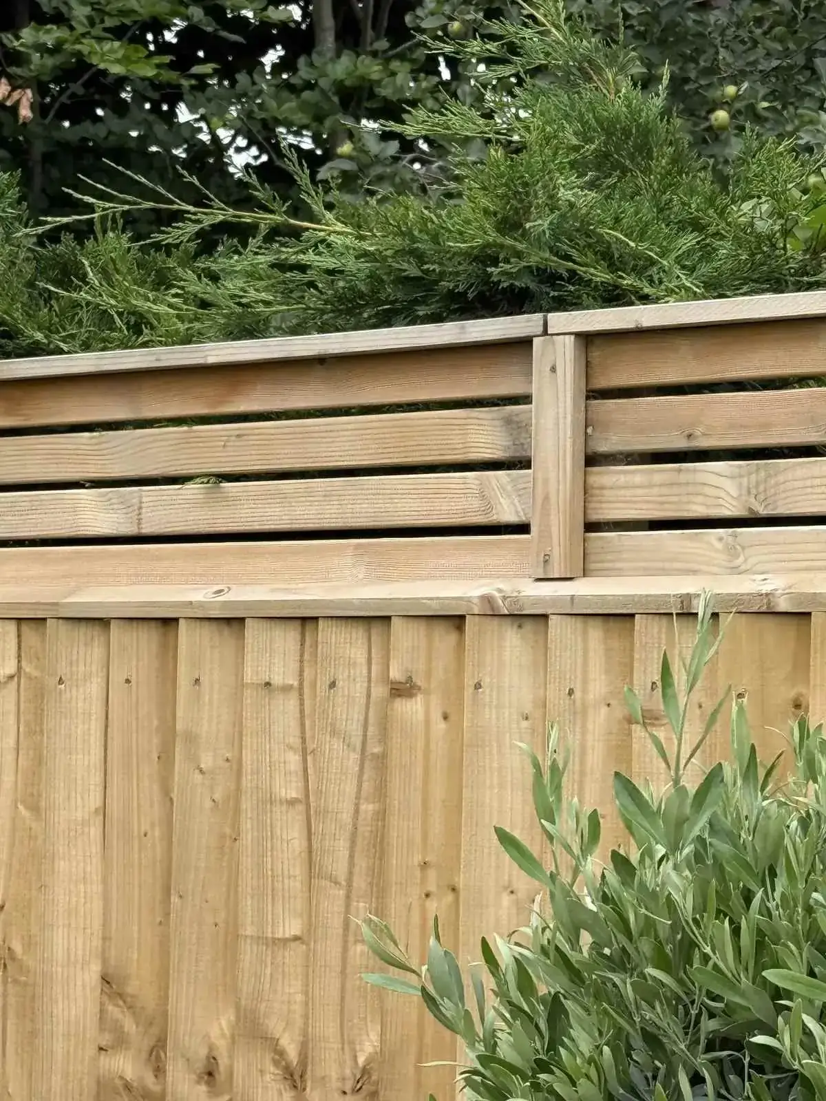 Continuous Featherboard fencing installation by Tatton Fencing