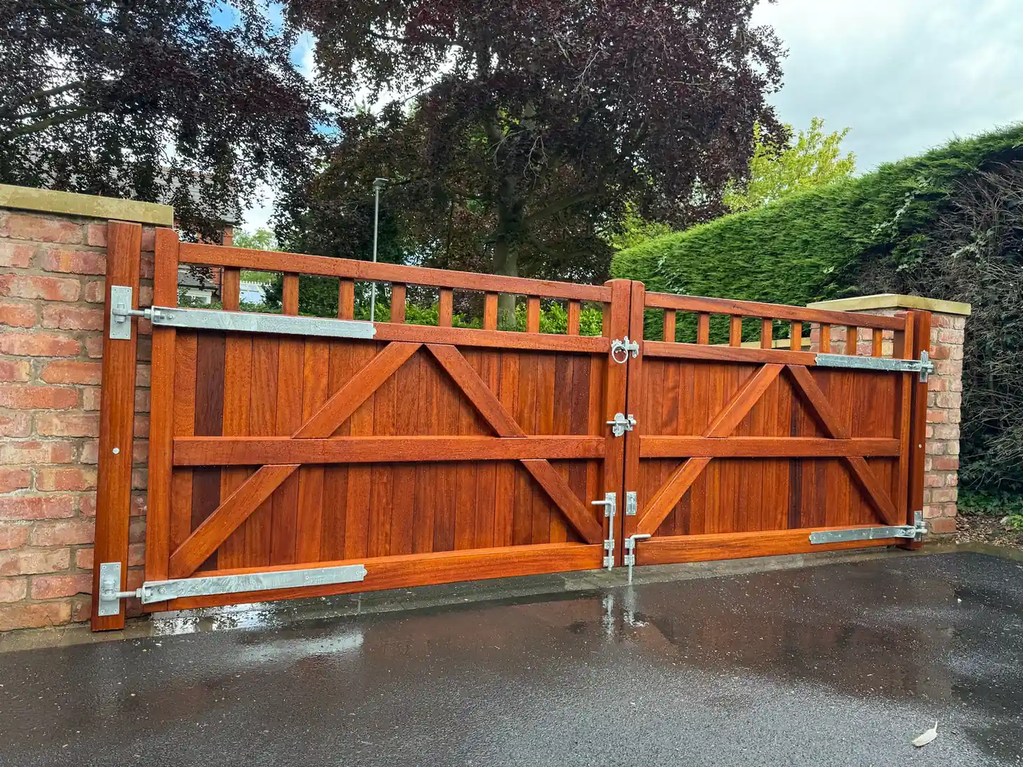 Entrance Gates installation by Tatton Fencing