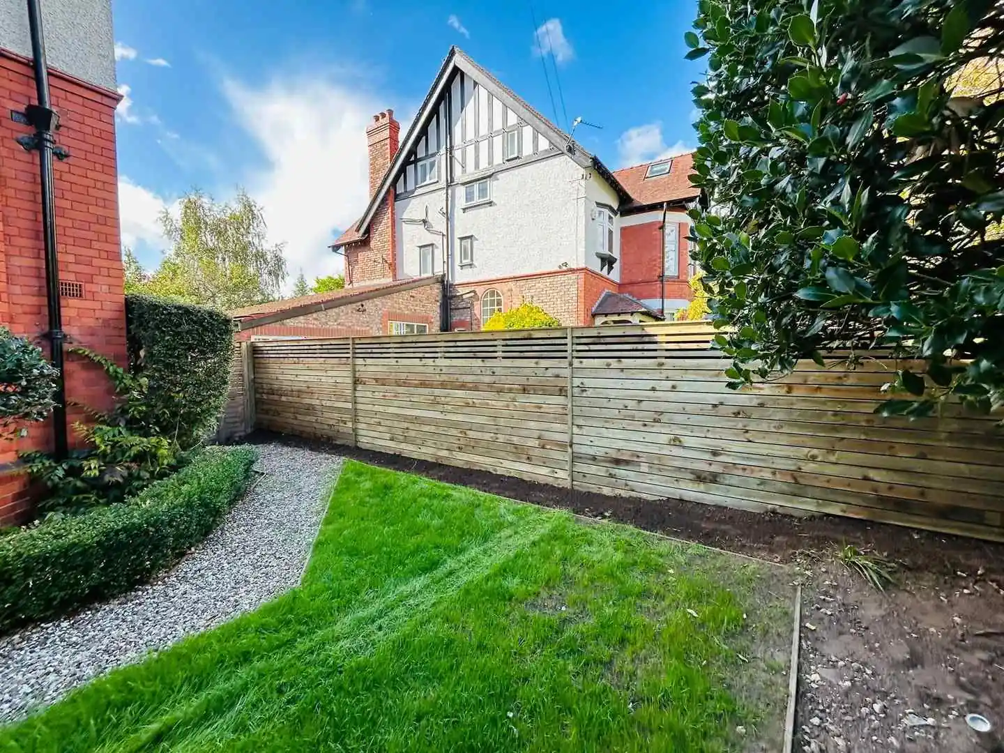 Venetian fencing installation by Tatton Fencing