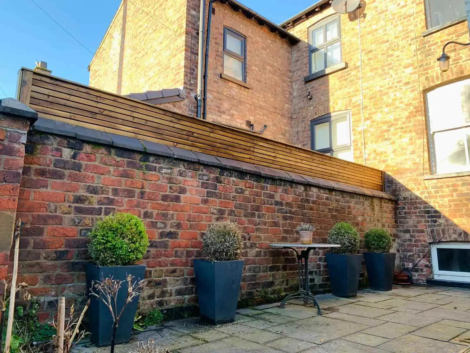 Venetian fencing installation by Tatton Fencing